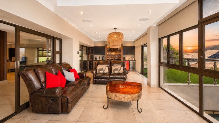 8 Bedroom Property for Sale in Birdwood Estate North West